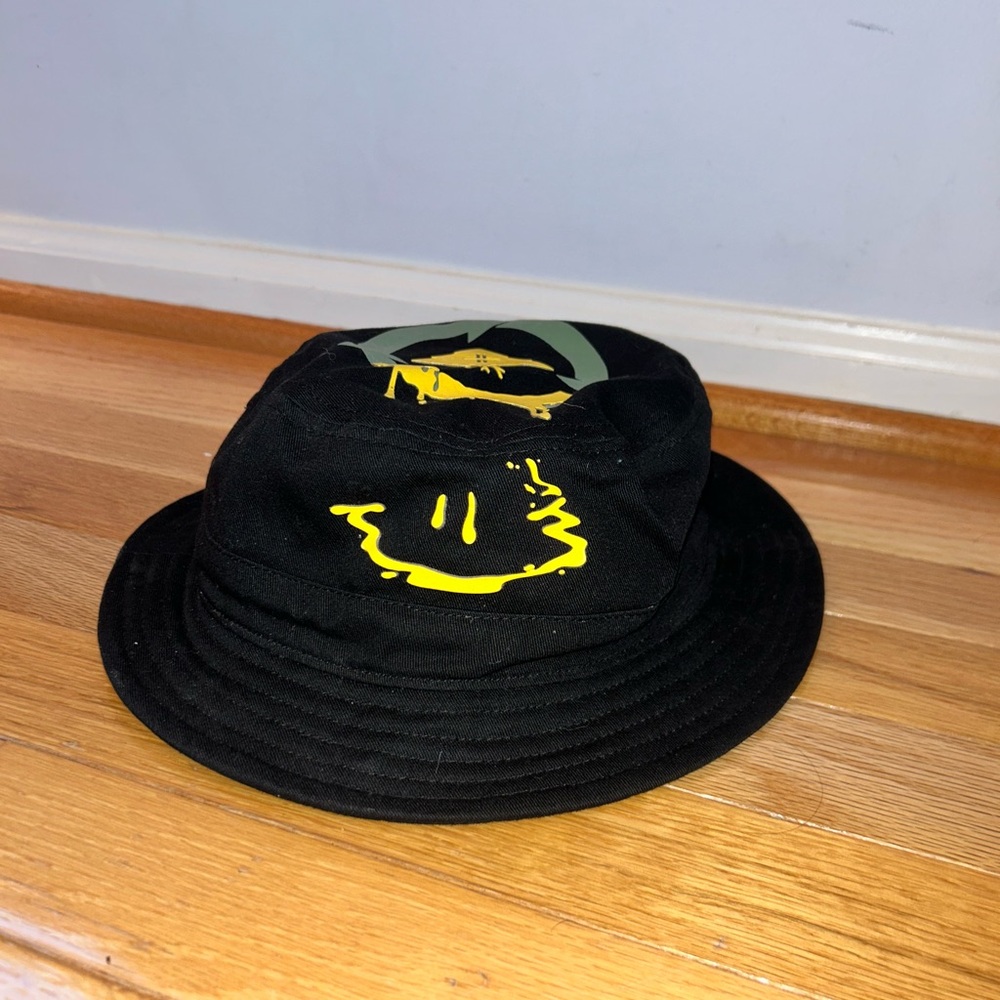 LRG Drippy Concentrate and T/H/C Molecule Bucket Hat